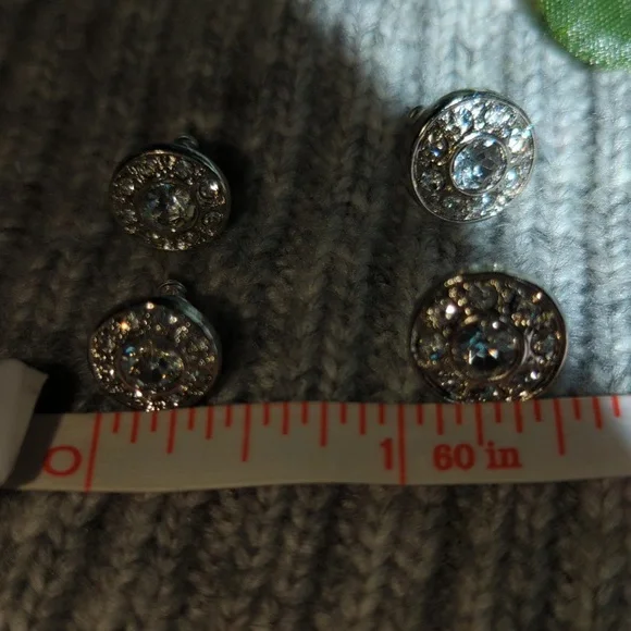 2 Pairs New Elegant Round Diamante CZ Silver Stud Earrings Stud Pierced - Picture 8 of 9